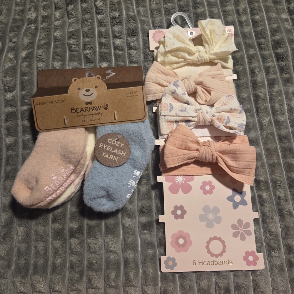 LOT Bearpaw Baby Socks 4pk 6-12 M/Ava Olivia Headbands 4pk Shower Gift, Girly